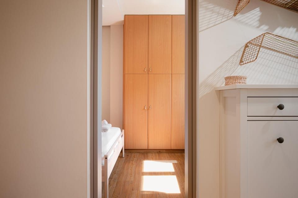 Bed, Photo of the whole room, Bedroom, wardrobe