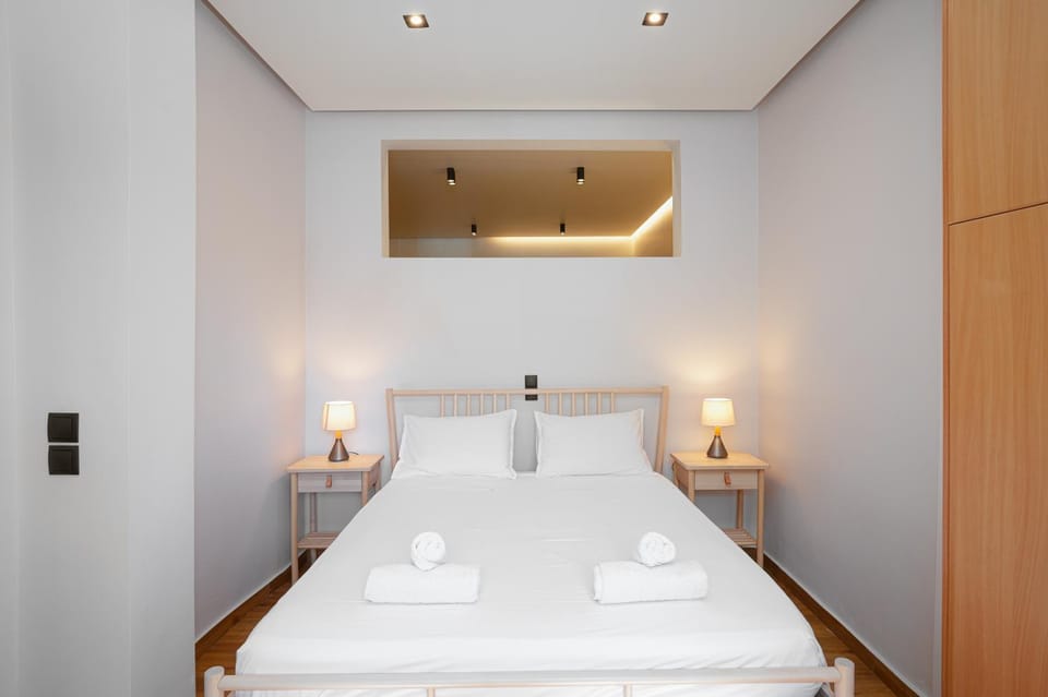 Bed, Bathroom, Photo of the whole room, Bedroom, towels