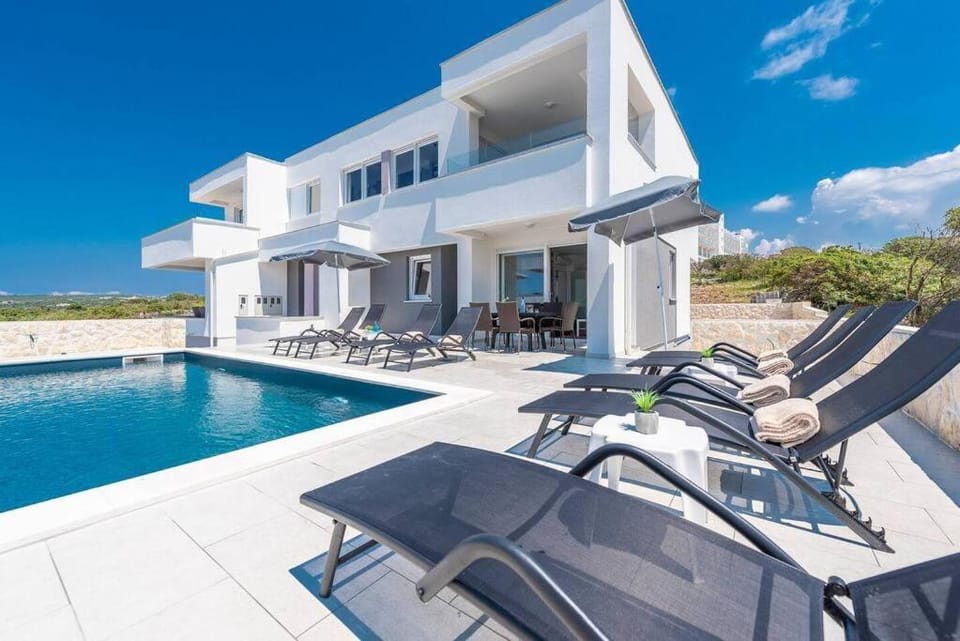 Villa Adria 1, luxury apartment with a pool Apartment in Novalja