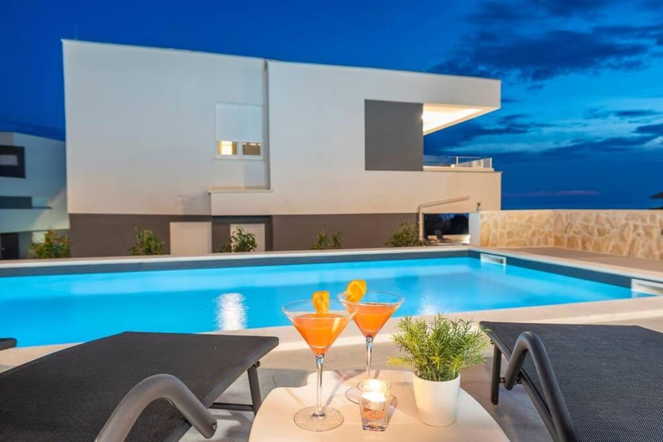 Villa Adria 1, luxury apartment with a pool Apartment in Novalja