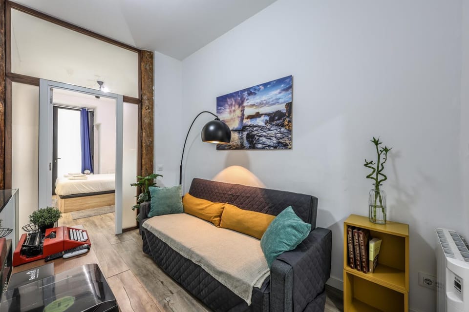 Latina Corporate Housing with Billard &Darts Apartment in Centro
