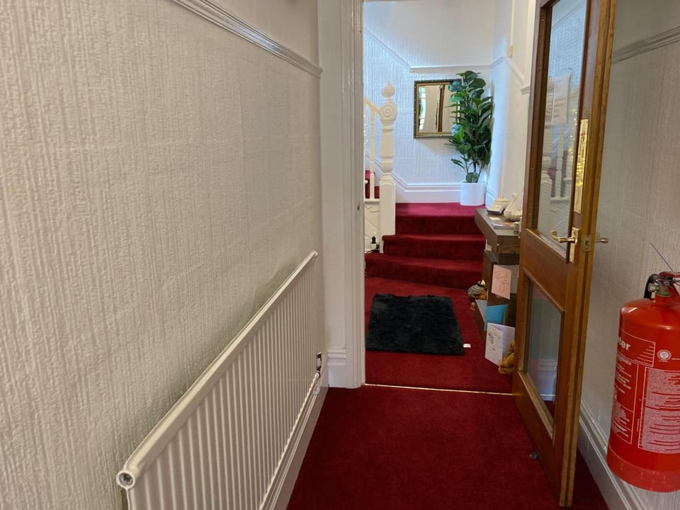 Villa Guest House Bed and Breakfast in Porthcawl