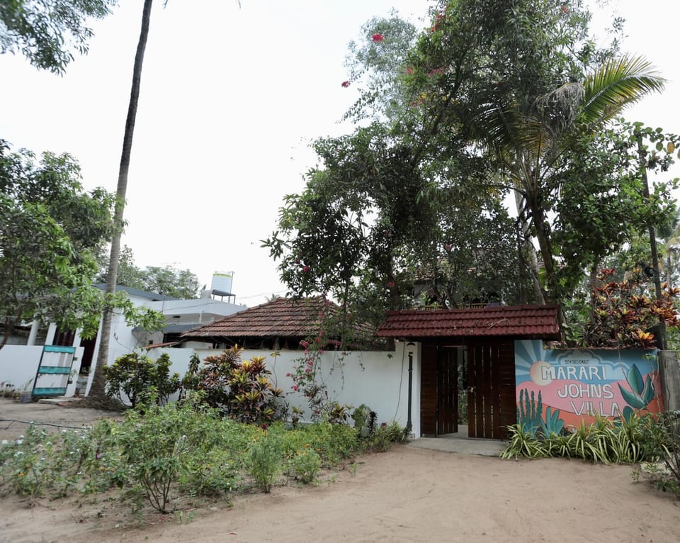 Property building, Day, Neighbourhood, Garden