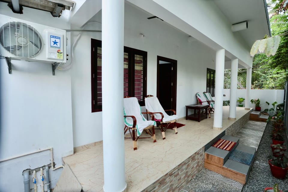 Patio, Day, Seating area