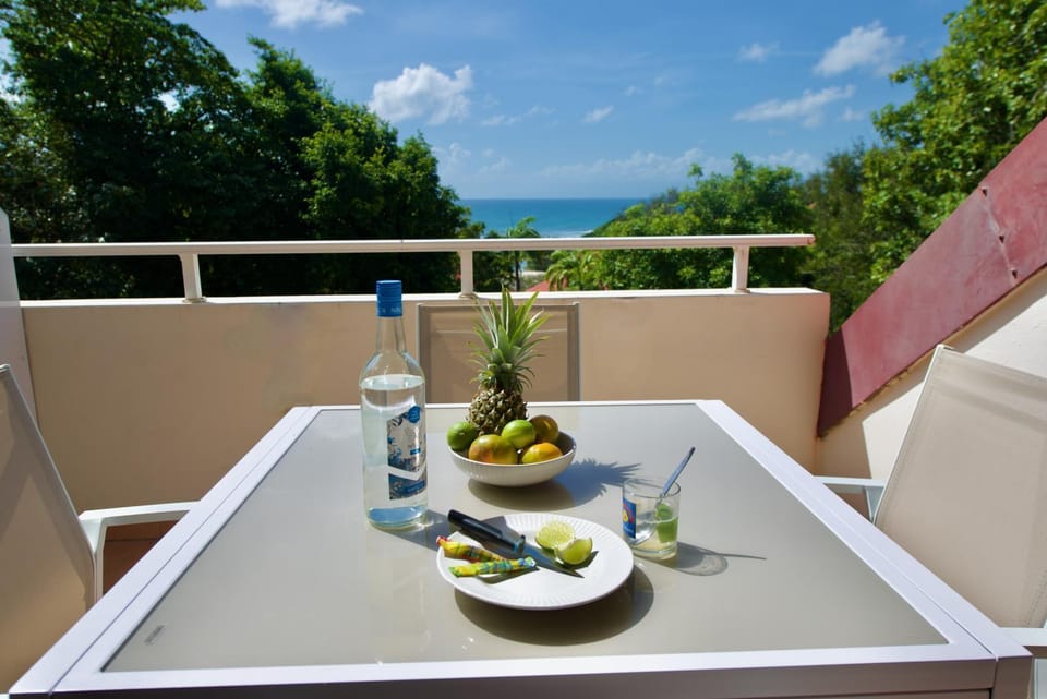Natural landscape, View (from property/room), Balcony/Terrace, Dining area, Mountain view, Sea view