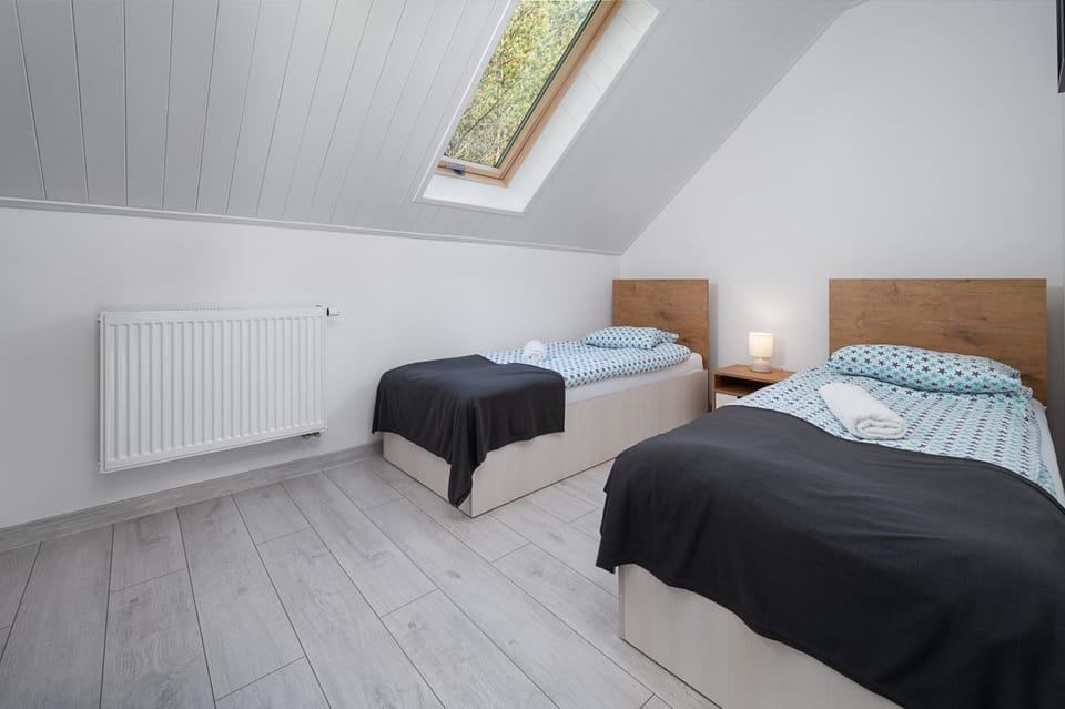 Bed, Photo of the whole room, Bedroom, internet