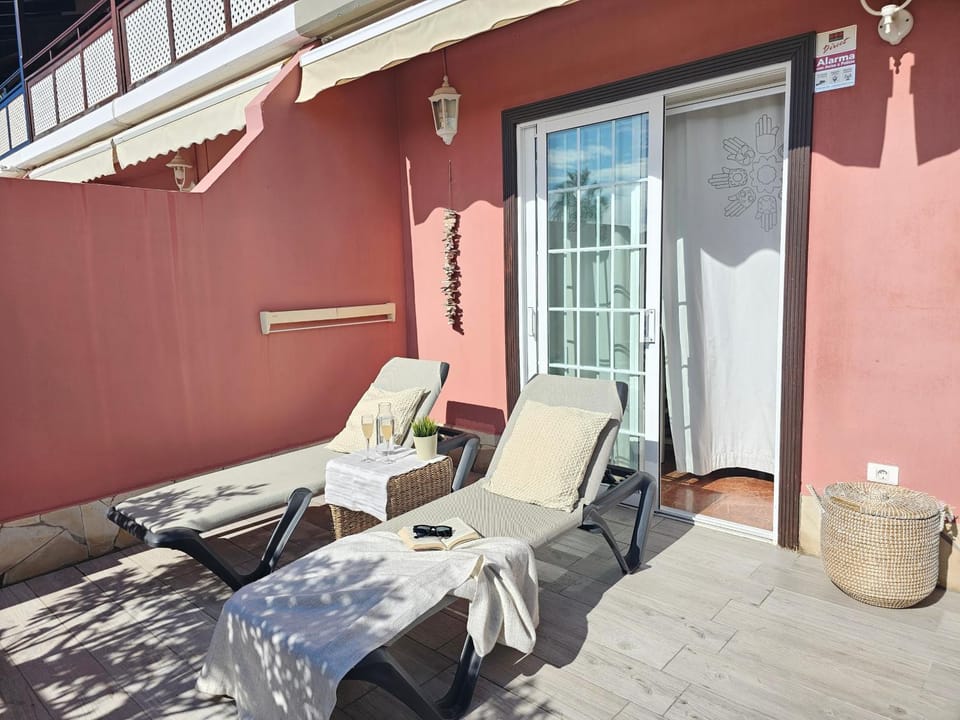 NEW LUXURY RELAXING HOLIDAYS GOLF & SUN, Costa Adeje, Tenerife Apartment in Adeje
