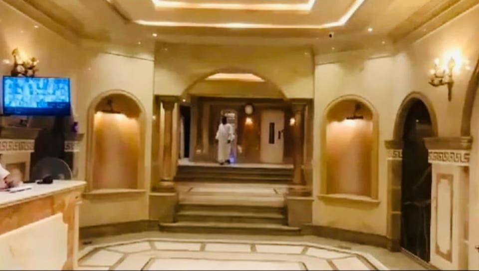 وحده فندقيه الخمائل علي المحور واركان بلازا زايد Apartment in Egypt