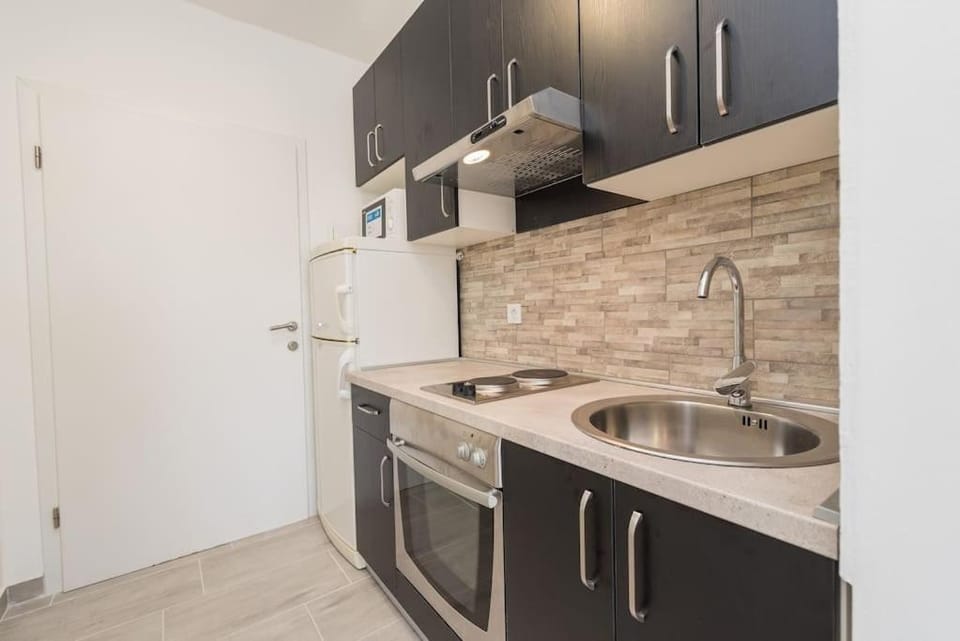 Balen 1. modern ap.close to the beach &city center Apartment in Novalja