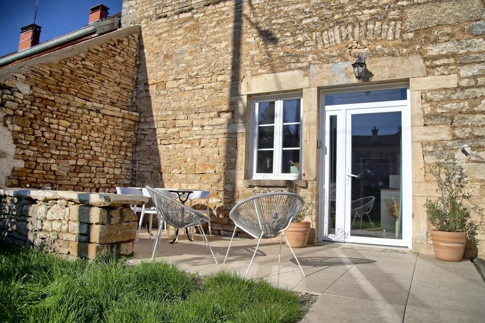 Patio, Facade/entrance, View (from property/room), internet, sunbed