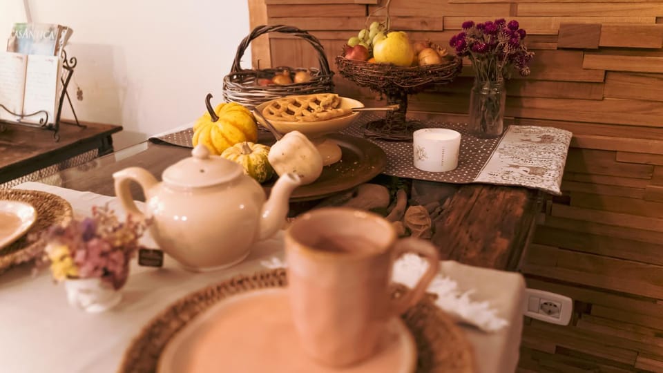 Food and drinks, Food, Breakfast, Continental breakfast