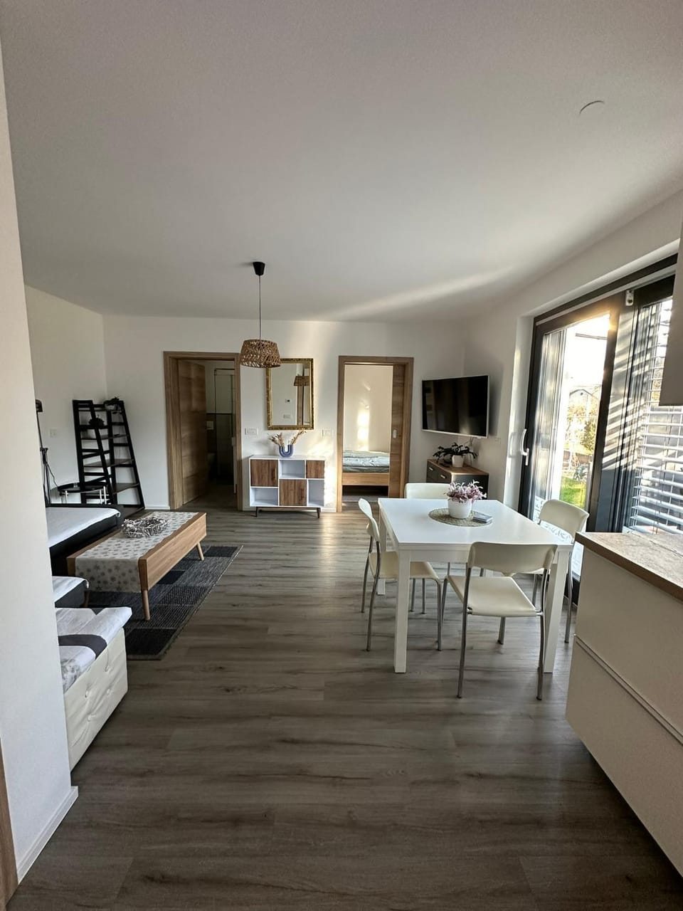 Living room, Seating area, Dining area