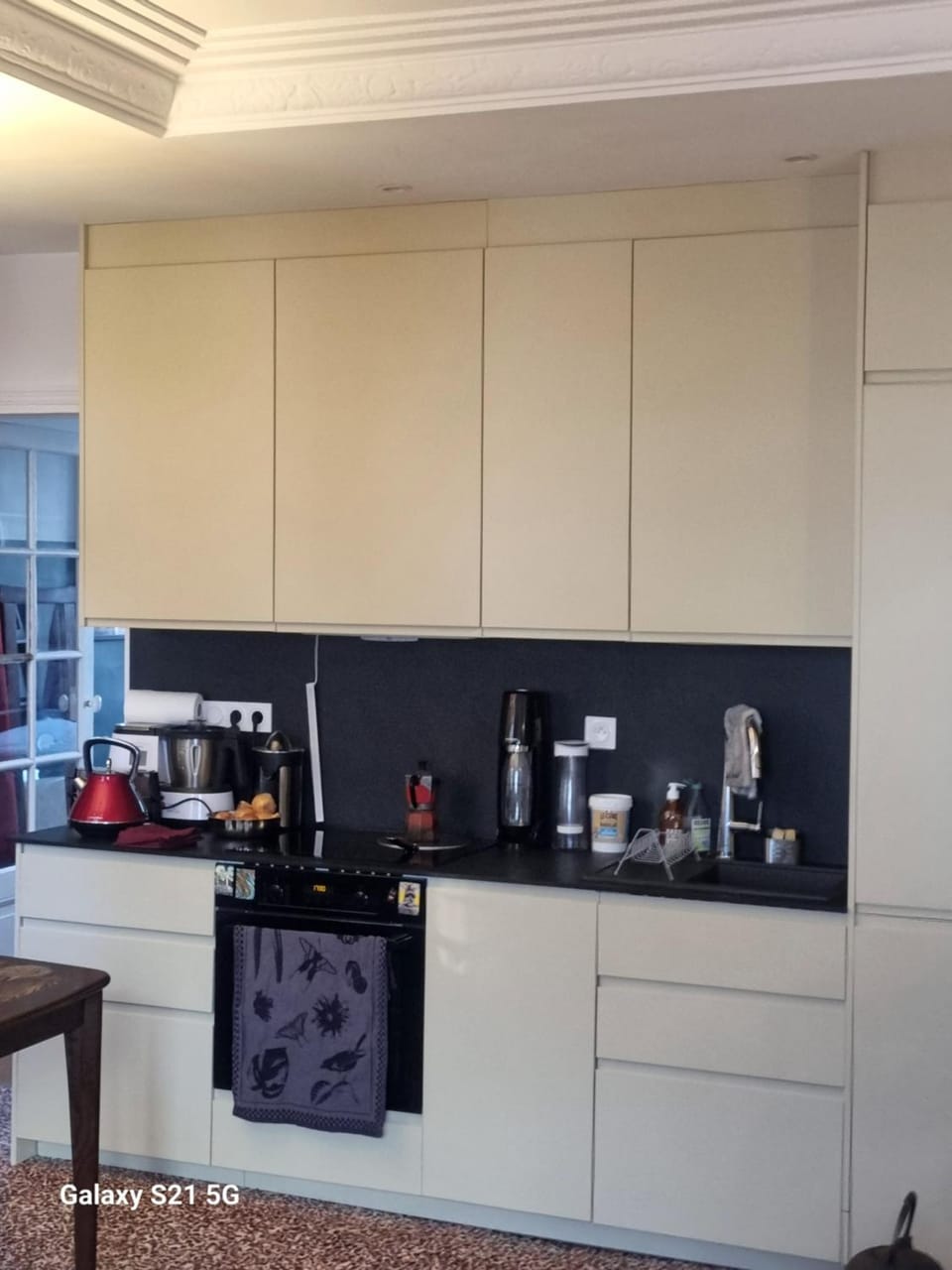 Coffee/tea facilities, Kitchen or kitchenette, stove, toaster