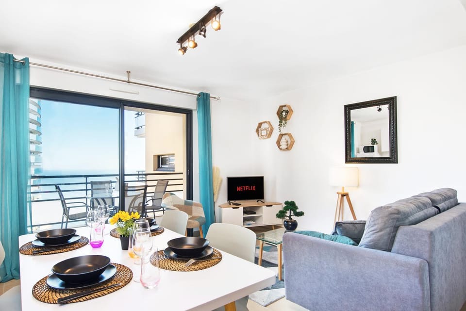 Living room, Sea view