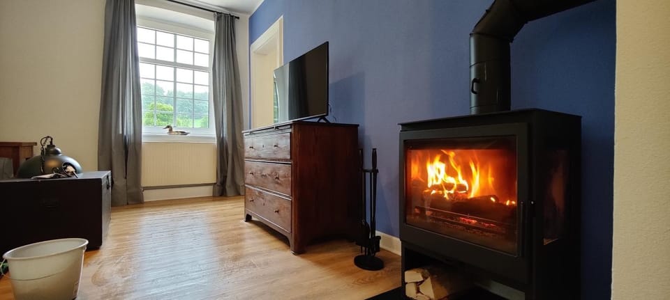 TV and multimedia, Living room, flat iron