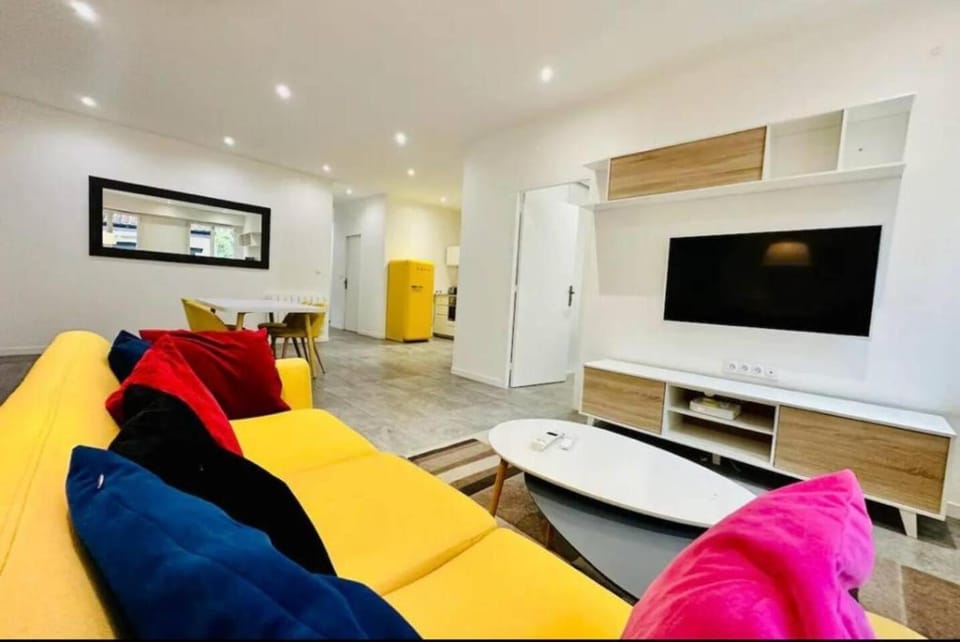 Remarkable 2-Bed Apartment in Bordeaux Apartment in Bordeaux