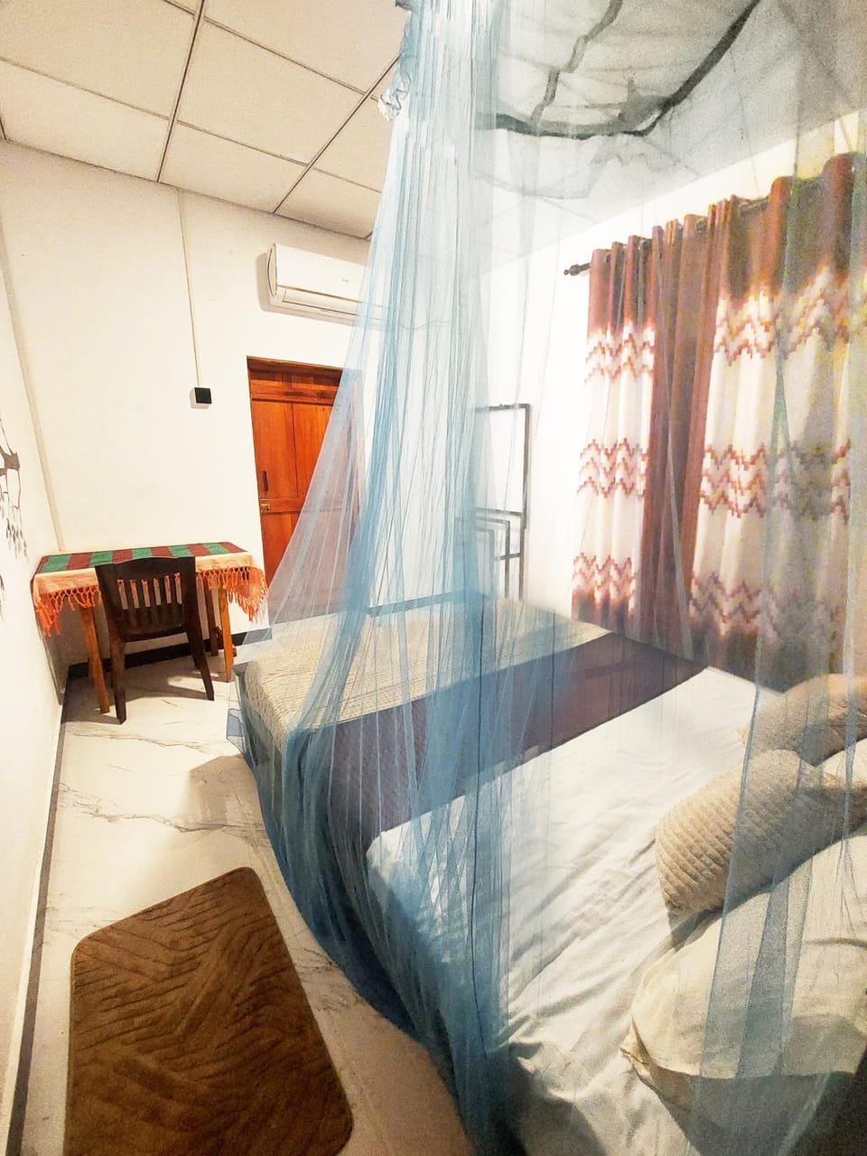 Bed, Photo of the whole room, Bedroom, air conditioner