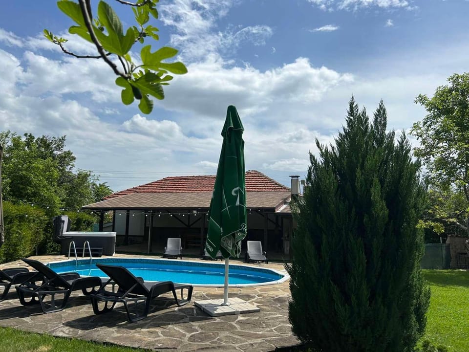 Къща за гости Вила Смокиня град Хисаря Villa in Plovdiv Province