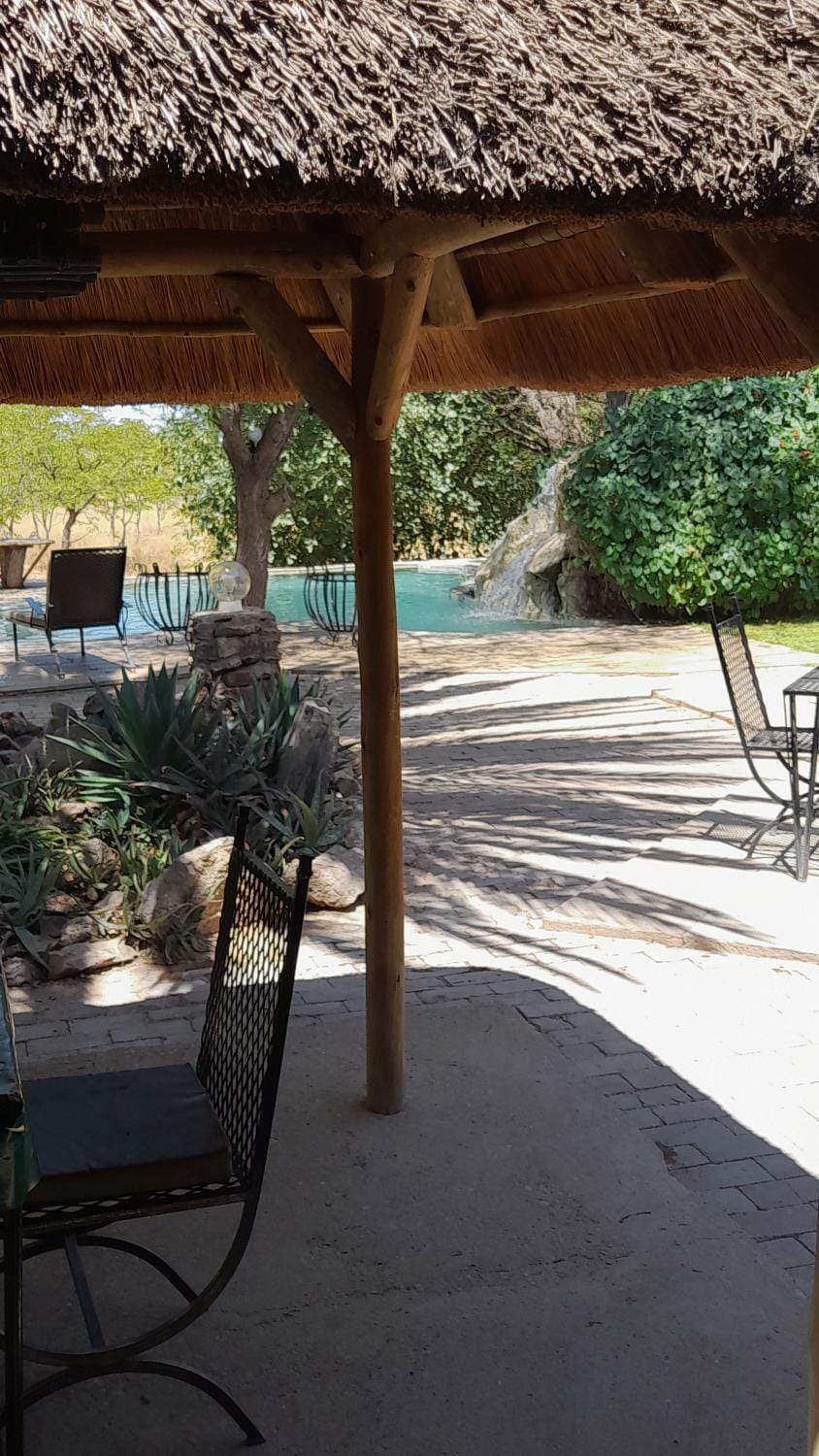Dining area, Swimming pool