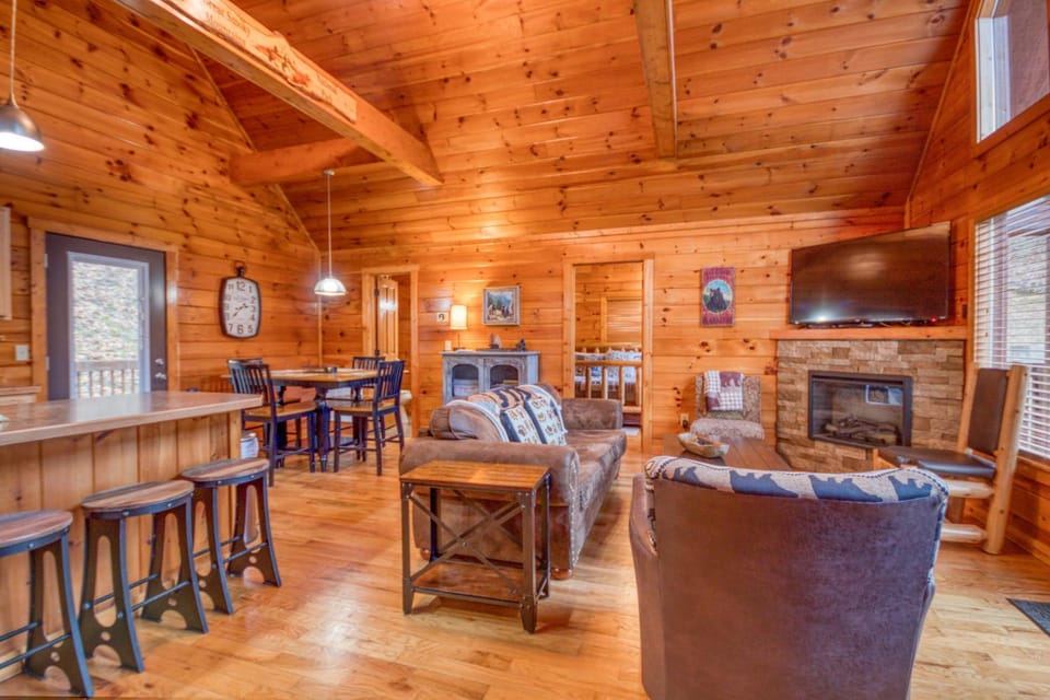 Long Overdue Villa in Pigeon Forge
