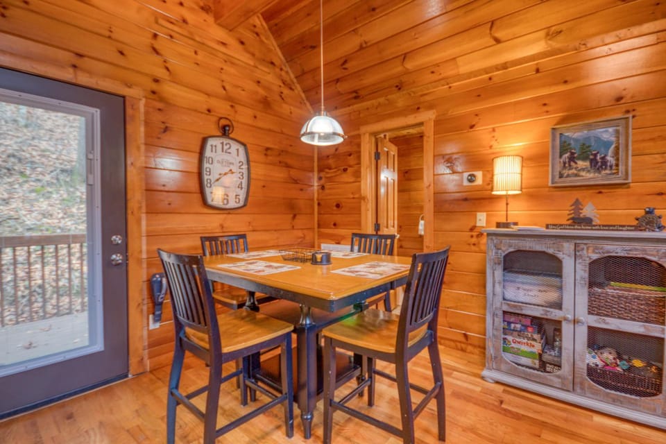 Long Overdue Villa in Pigeon Forge