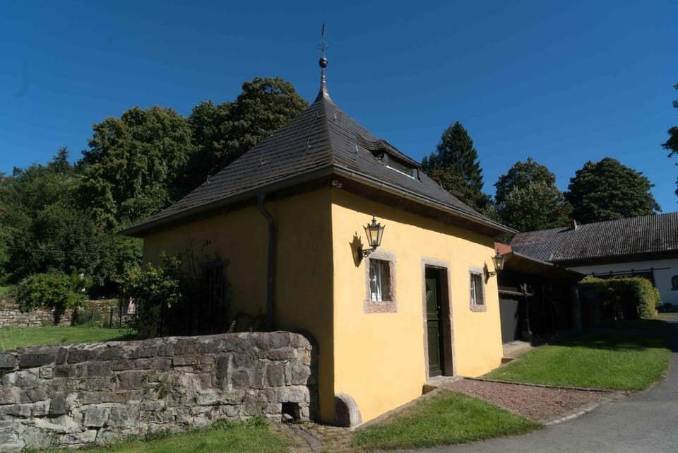 Property building, Facade/entrance