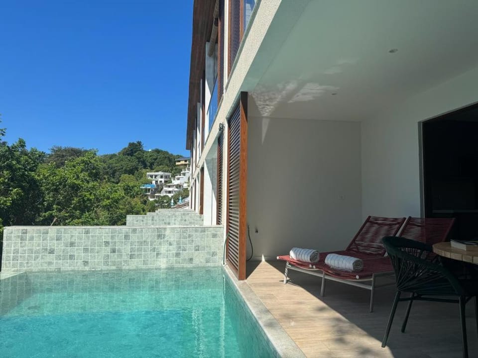 Property building, Swimming pool