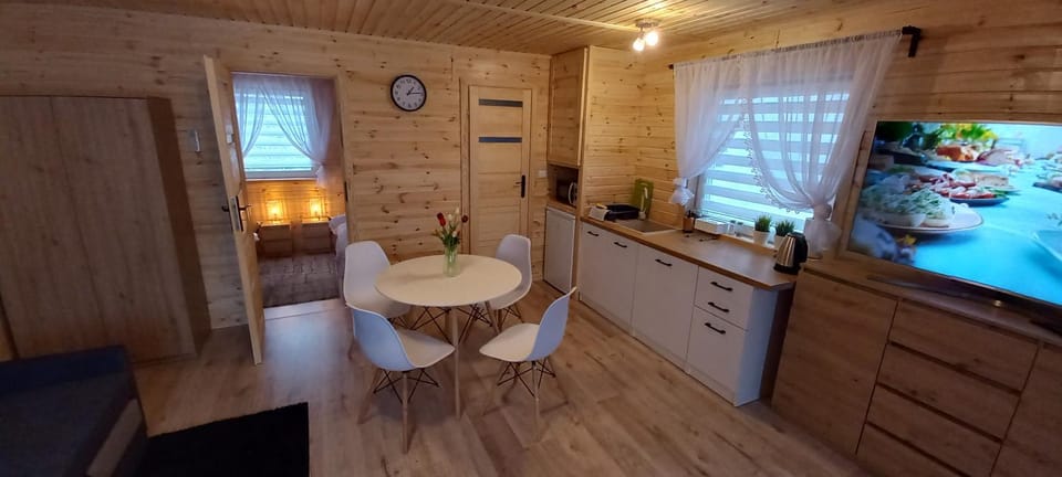 TV and multimedia, Kitchen or kitchenette, Dining area