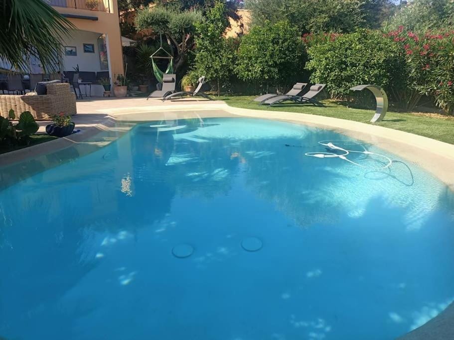 Pool view, Swimming pool