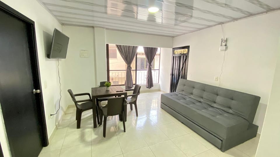 Communal lounge/ TV room, TV and multimedia, Living room, Seating area, Dining area