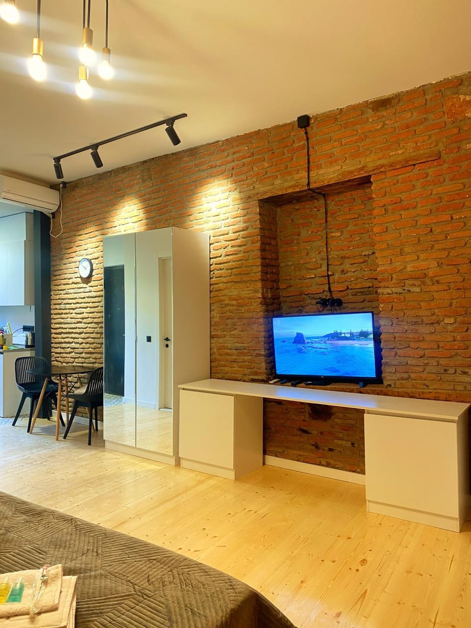 Communal lounge/ TV room, TV and multimedia, Living room, Seating area