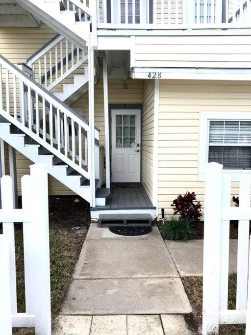 In the Heart of Downtown Dunedin One Bedroom Apt NO KIDS, NO PETS Apartment in Dunedin