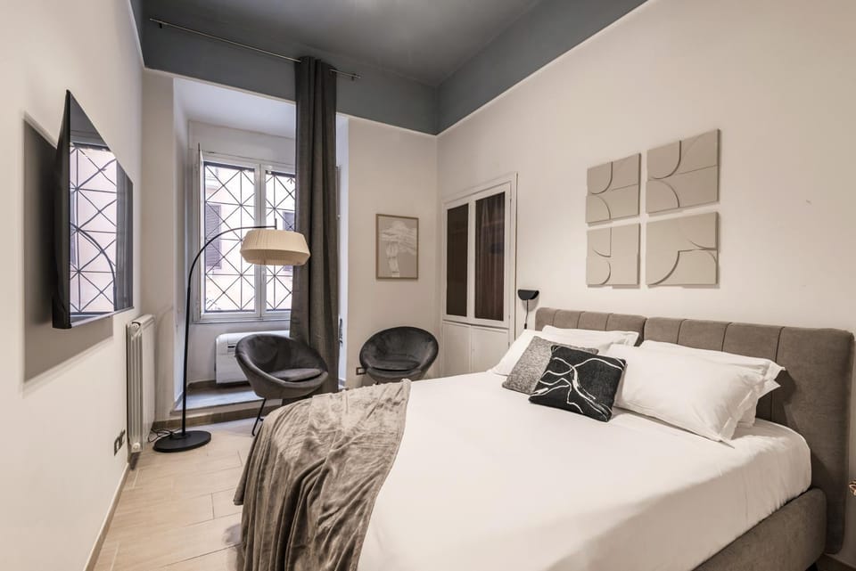 TV and multimedia, Photo of the whole room, Bedroom