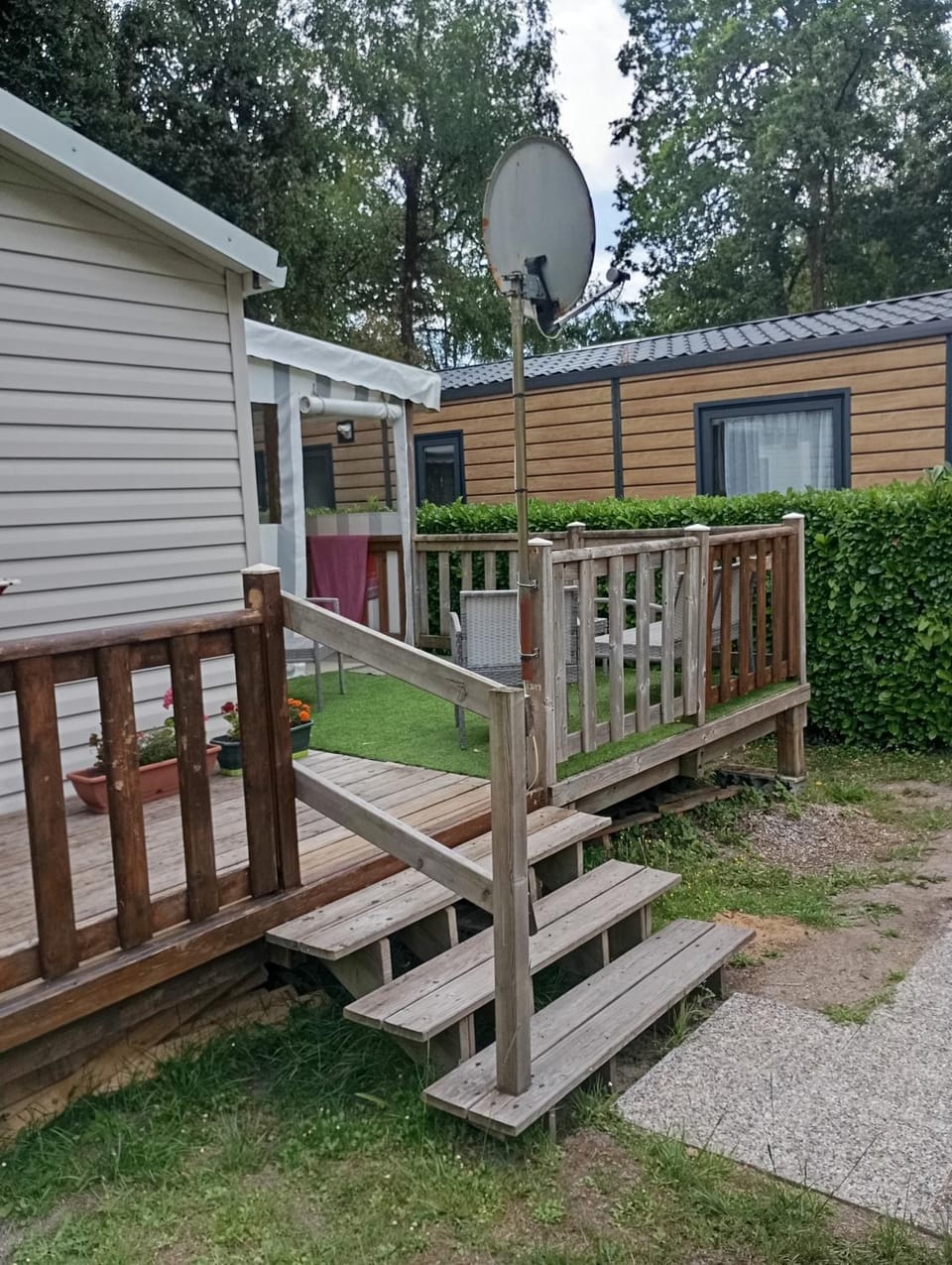 mobilhome Pont Aven 3chbres 152 avec grande terrasse fermée Campground/ 
RV Resort in Pont-Aven