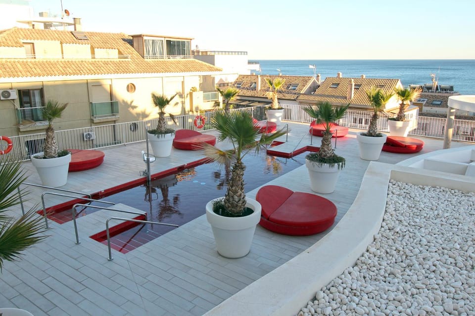 Sea view, Swimming pool