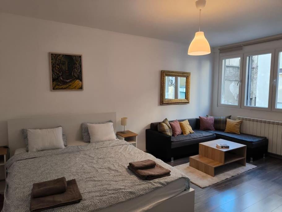 Bright & Quiet - Skadarlija Apartment in Belgrade