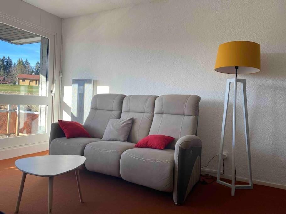 Appmt 4 pers aux pieds des pistes Apartment in Jura