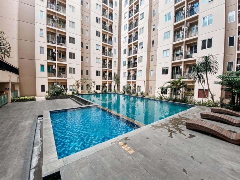 Property building, Swimming pool