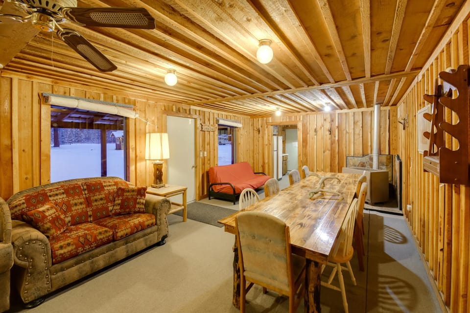 Quaint DeBorgia Retreat: Black Diamond Guest Ranch House in Idaho