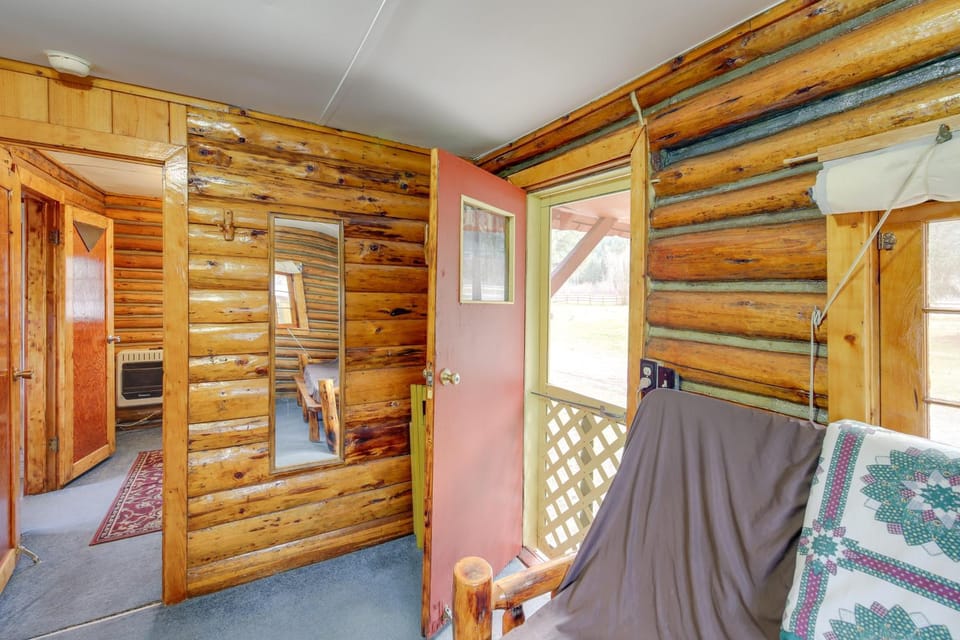 Montana Cabin: Day Trip to Glacier Nat’l Park! Cabin in Idaho