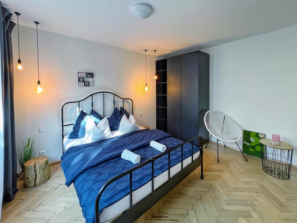 Bed, Bedroom, wardrobe