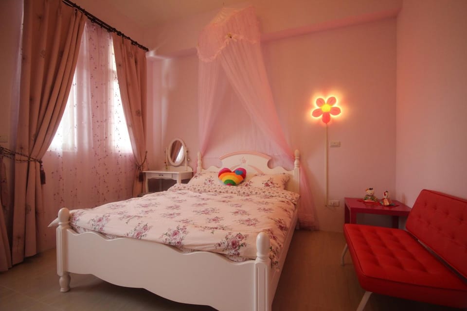 萩閣民宿Sara's House走路可到夜市近市區好停車 Bed and Breakfast in Taiwan, Province of China