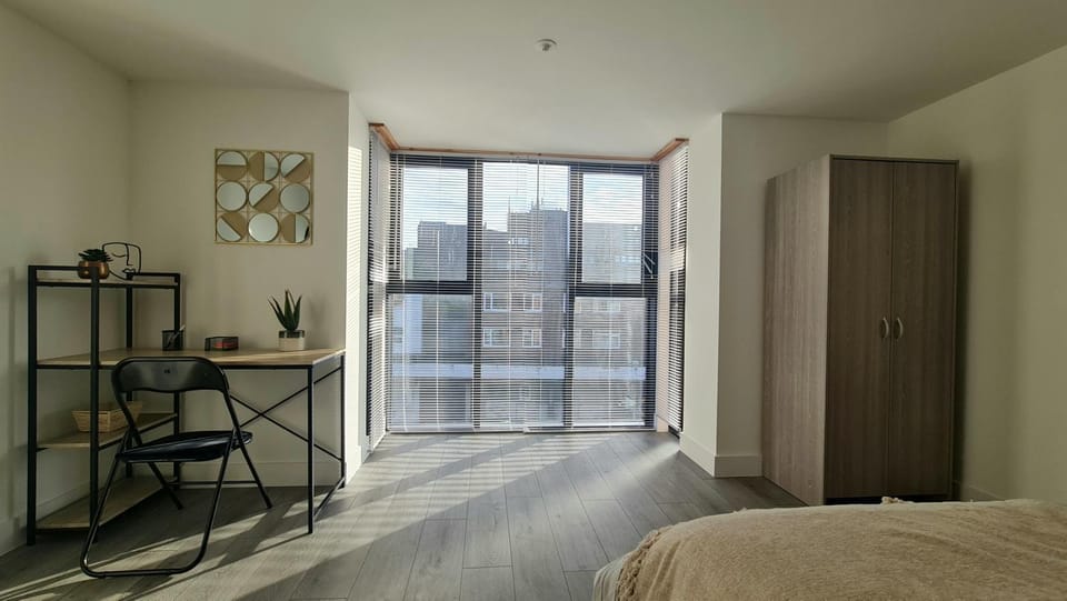 Bedroom, wardrobe