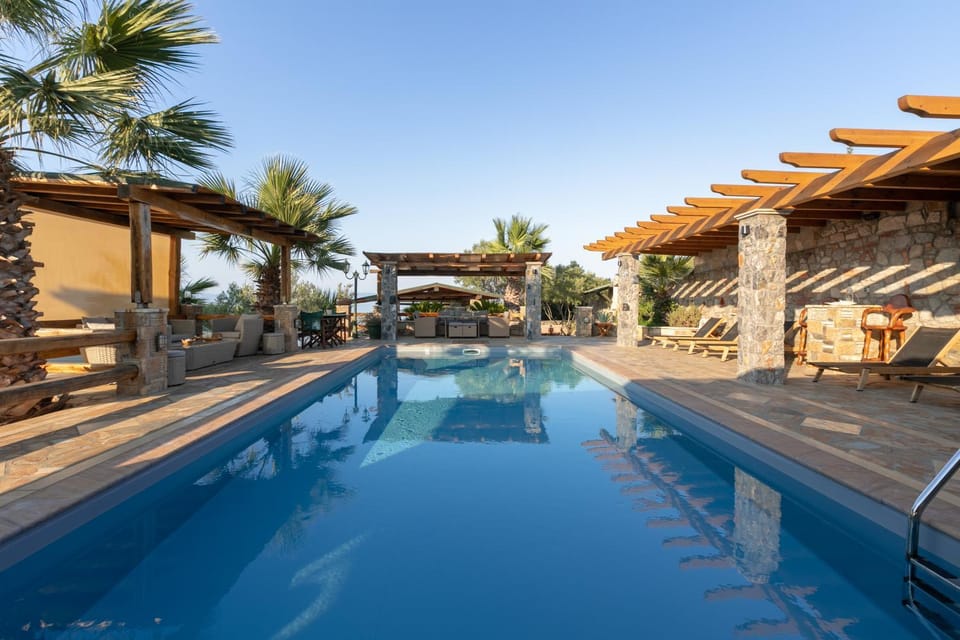 Day, Swimming pool, sunbed