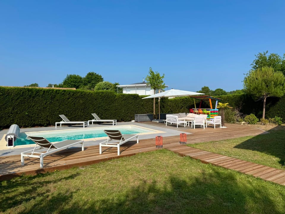 Garden, Pool view, Swimming pool, sunbed