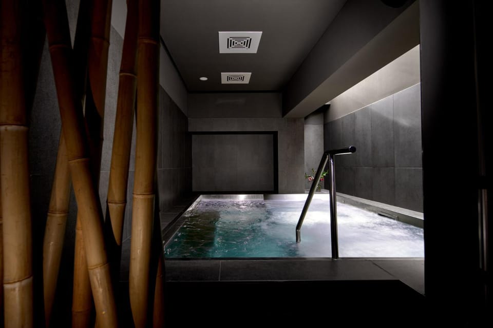 Hot Tub, Spa and wellness centre/facilities
