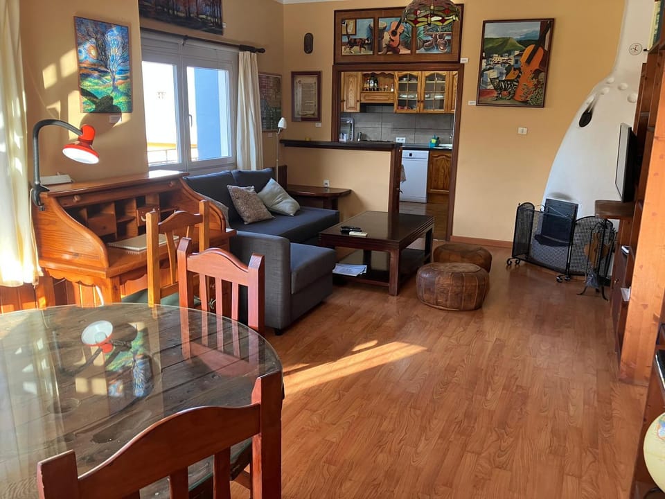 Living room, Seating area, Dining area