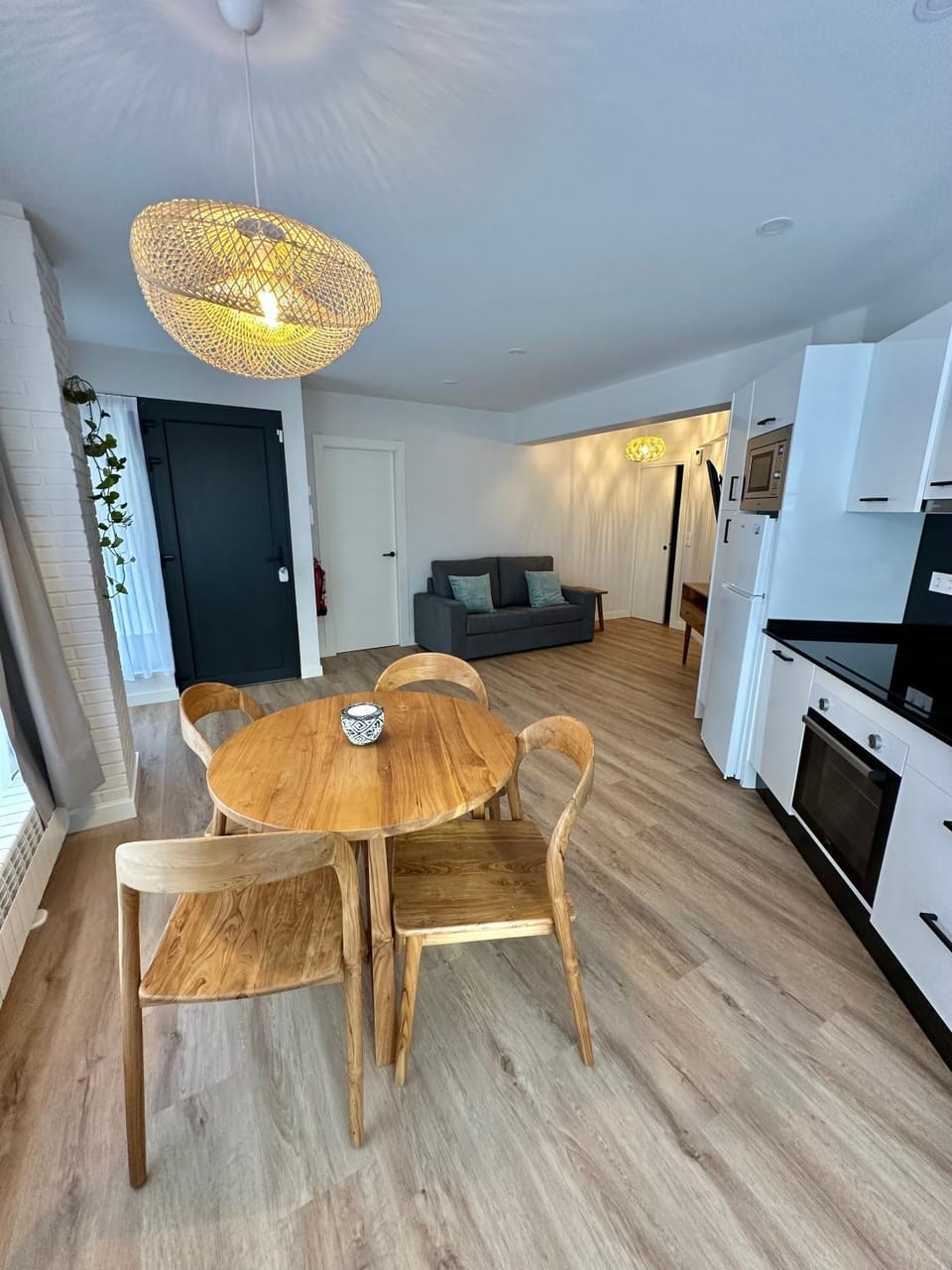 Kitchen or kitchenette, Living room, Dining area