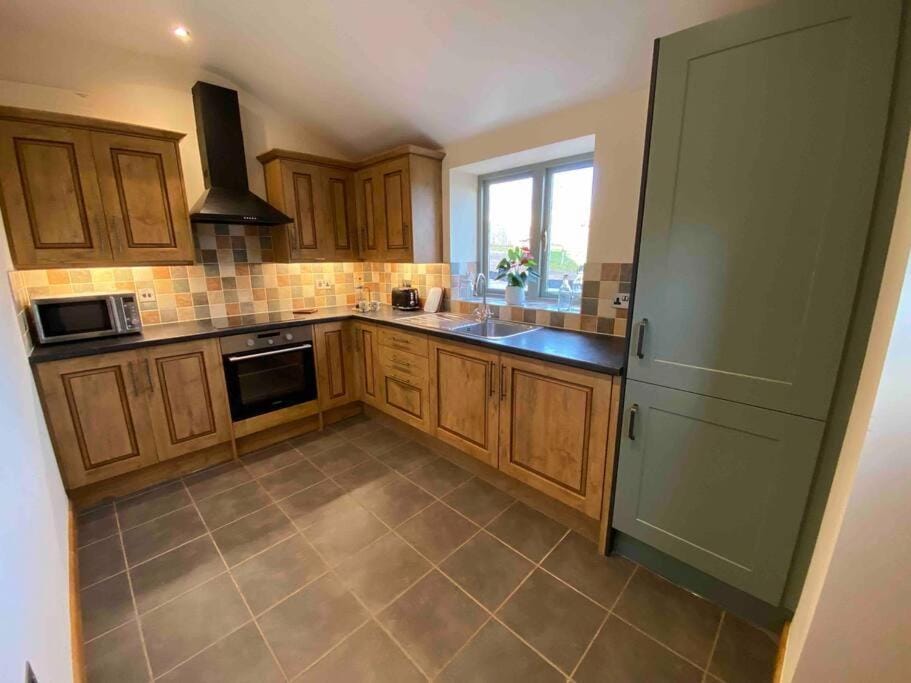 Kitchen or kitchenette, minibar, pet friendly, stove