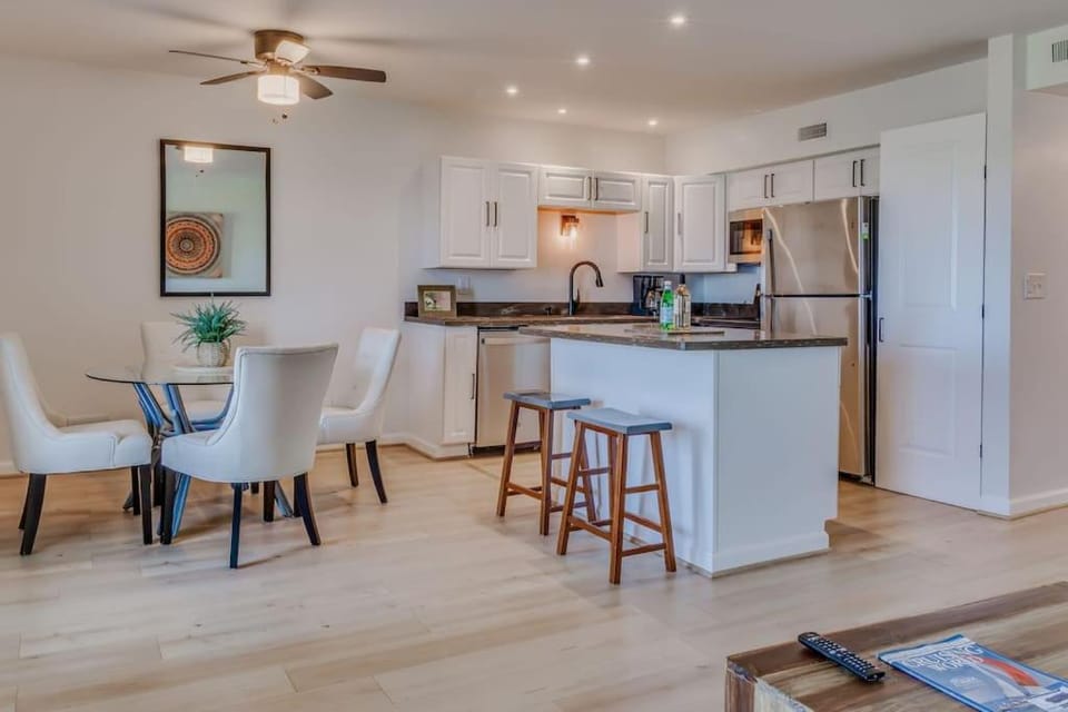 New Bethany Ocean View Condo by the sea 2nd of 2 Apartment in Sussex County